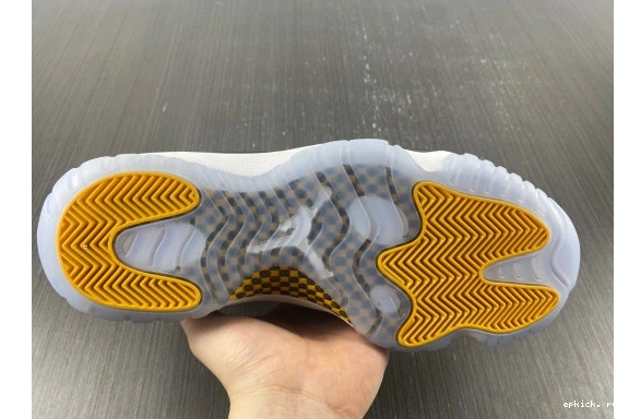 Rep EP AJ11 black Air and Jordan yellow 11 0322